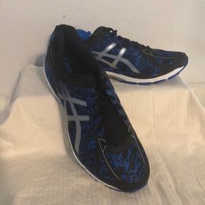 Discontinued ASICS GEL-Cumulus 17 with Blue Ribbon